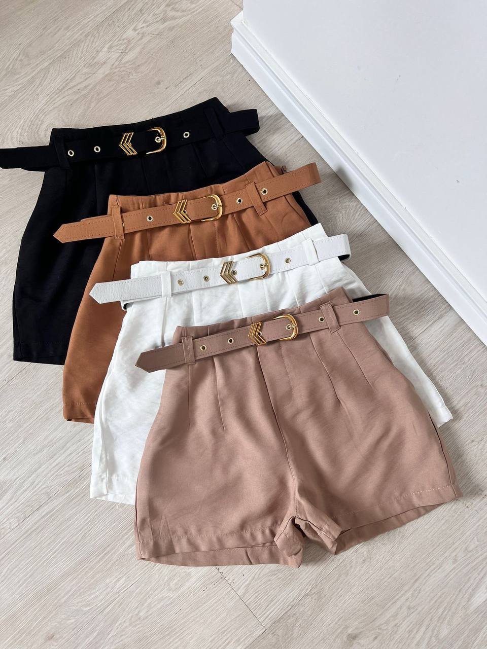 Short com cinto