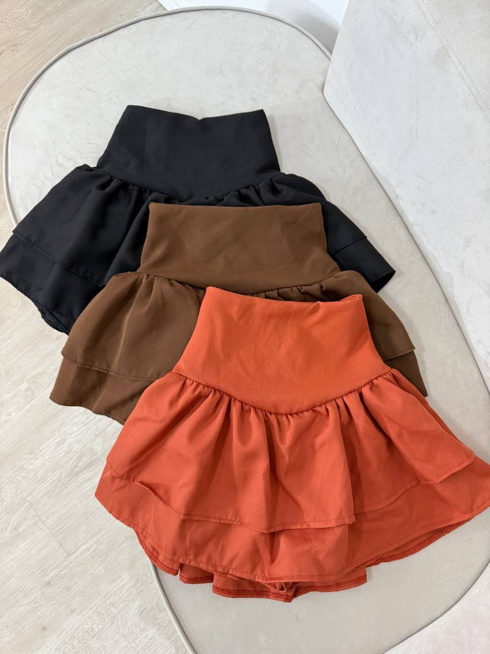 Saia ( shortinho por baixo )